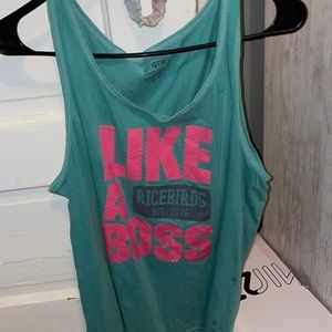 Tank top it’s in medium condition